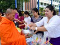 ทำบุญตักบาตรเนื่องในศุภวารดิถีขึ้นปีใหม่ ปีพุทธศักราช 2562 Image 34