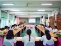 คุณอัมพร เกาะเพชร และครอบครัว มอบเงินสมทบทุนก่อสร้างเสาธงชาต ... Image 3